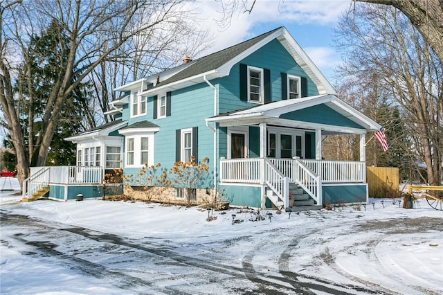 view of front of home featuring a porch