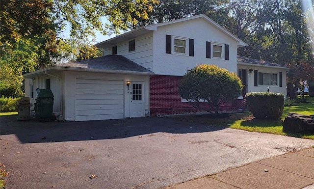 view of front facade with a garage