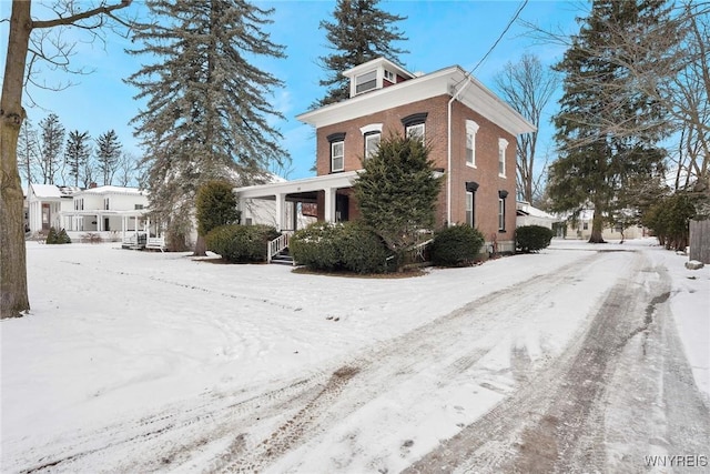 view of front of property featuring a porch