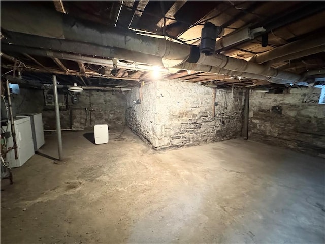 basement with washer / dryer