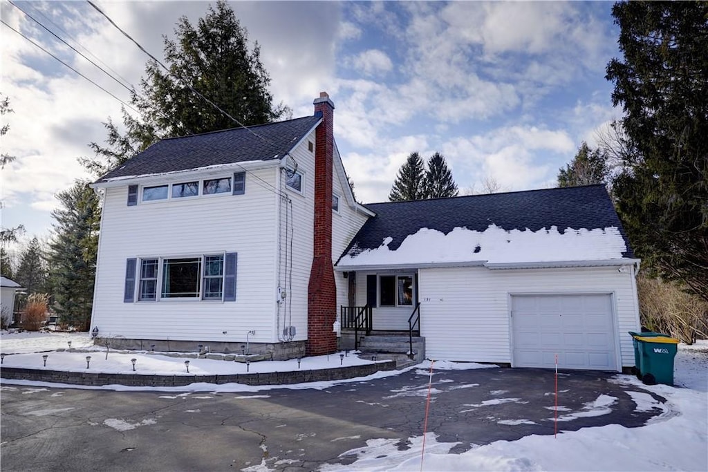 view of front of house featuring a garage