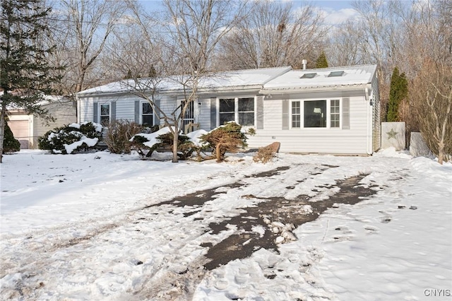 view of front of property