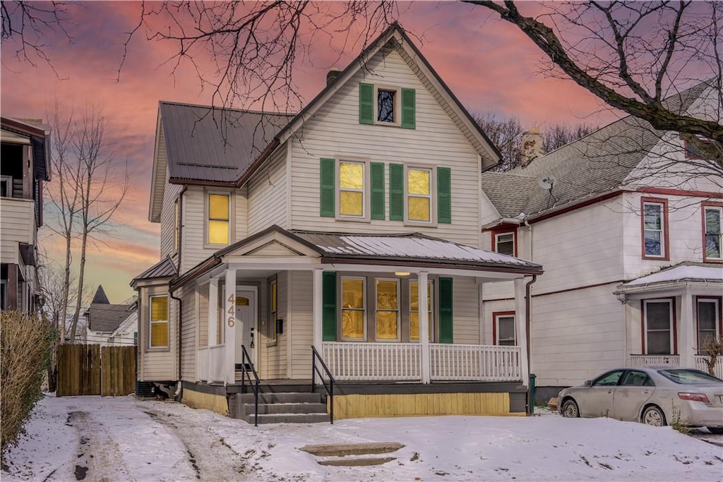 view of front of house with covered porch