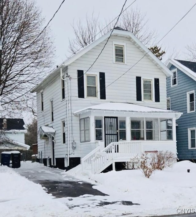 view of front of house