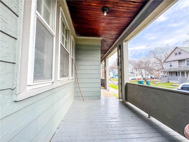 balcony featuring covered porch