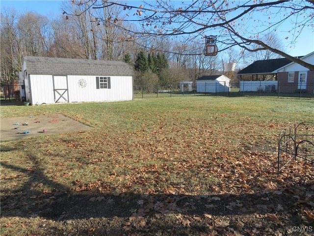 view of yard with a shed