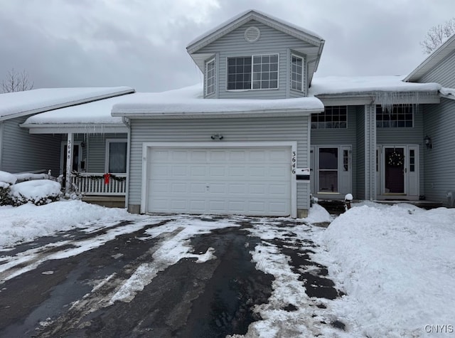 view of front facade featuring a garage