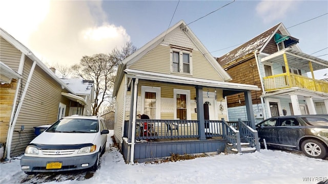 view of front of property featuring a porch