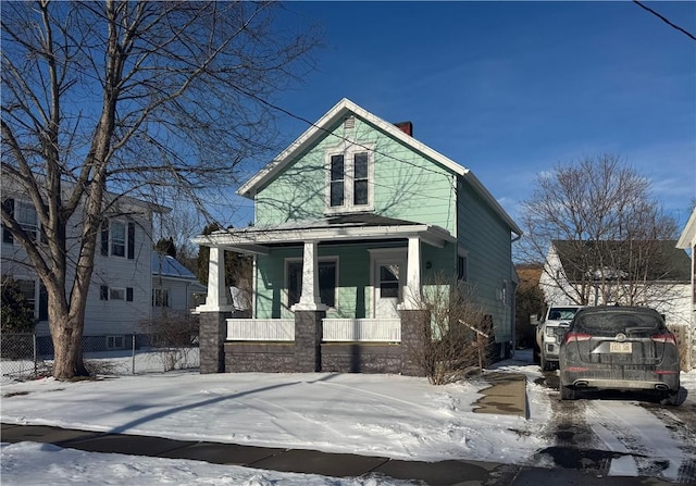 view of front of home with covered porch