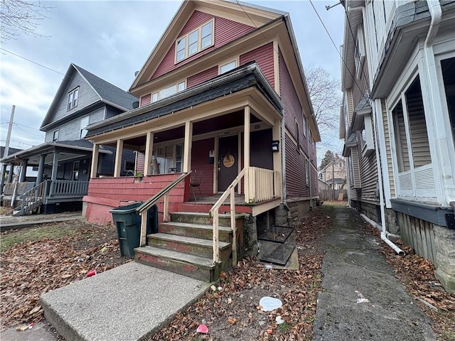 view of front of house featuring a porch