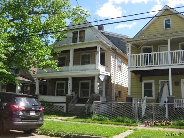 view of front of property featuring covered porch