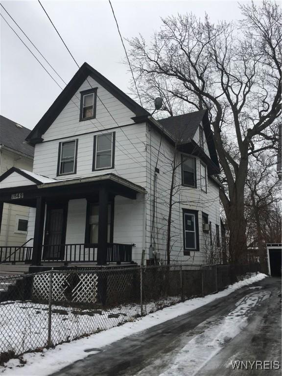 view of front of house with a porch