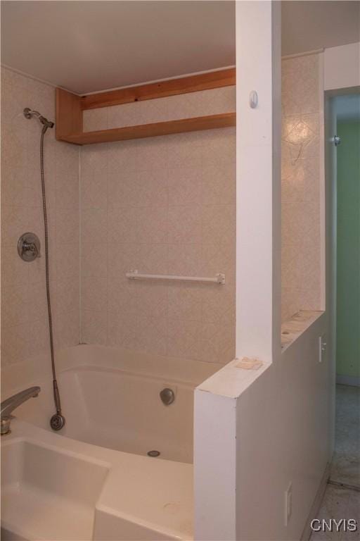 bathroom featuring shower / washtub combination