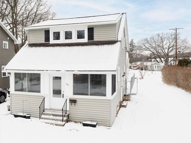 view of front of home