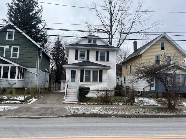 view of front property featuring a garage