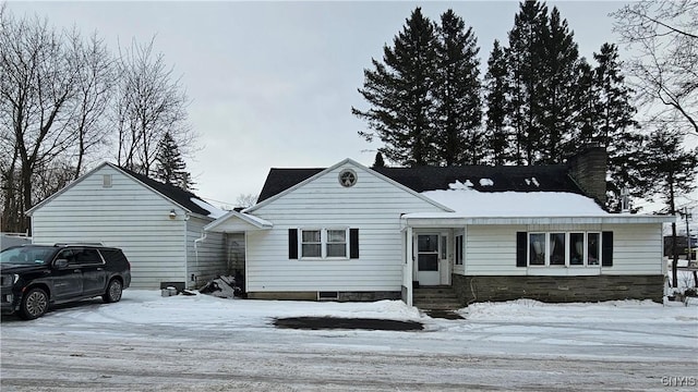 view of front of property