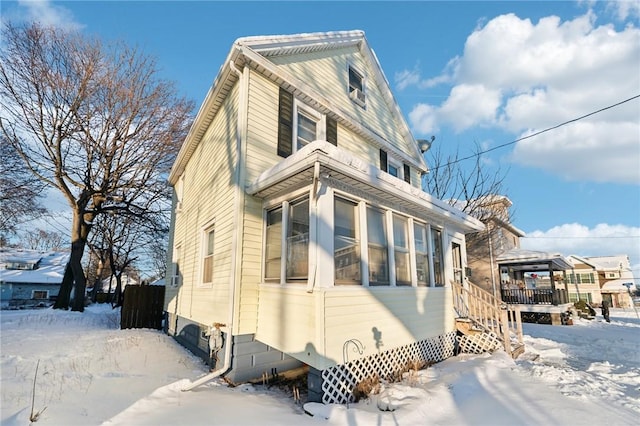 view of front of property