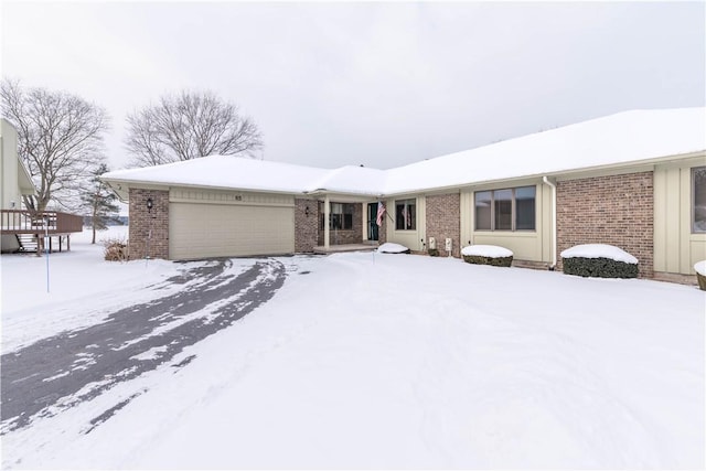 single story home featuring a garage