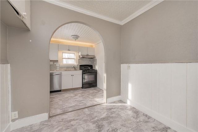 corridor with sink, a textured ceiling, and ornamental molding