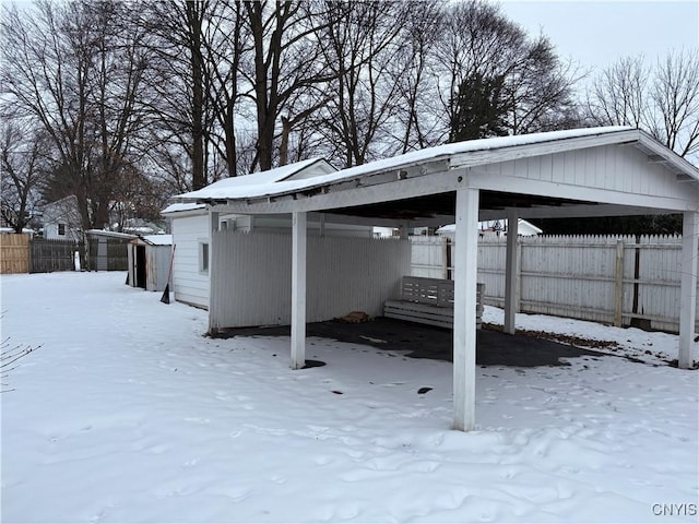 exterior space featuring a carport