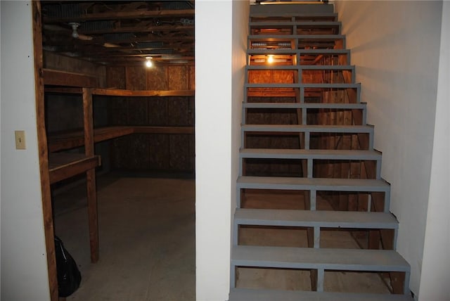 516 N Tionesta Ave, Kane Boro, PA 16735 - view of stairs