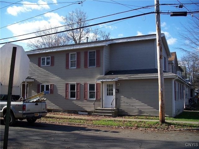 view of front of house