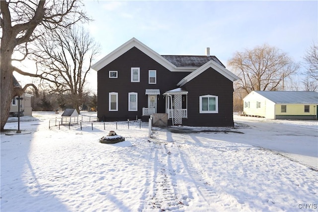 view of front of property