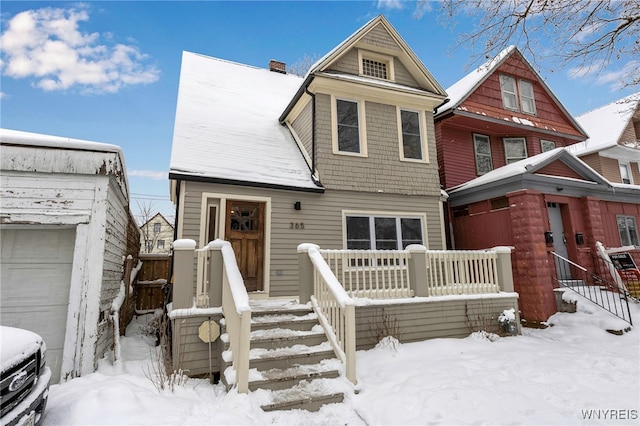 view of front of property