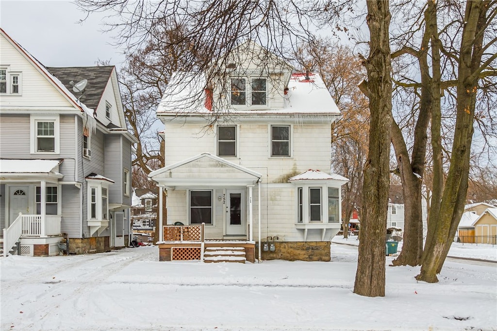 view of front of home