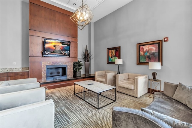 living room featuring an inviting chandelier