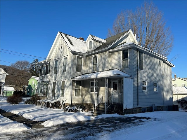 view of front of house