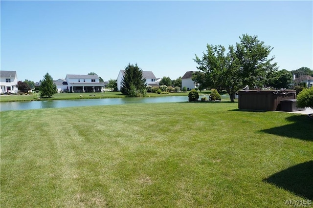 view of yard featuring a water view