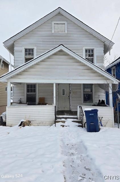 view of front facade with a porch