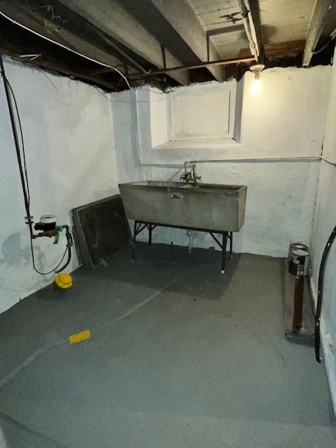 basement with sink