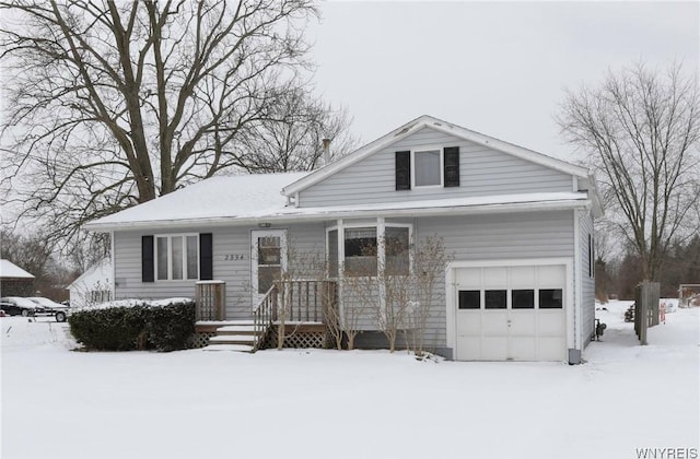 view of front facade with a garage