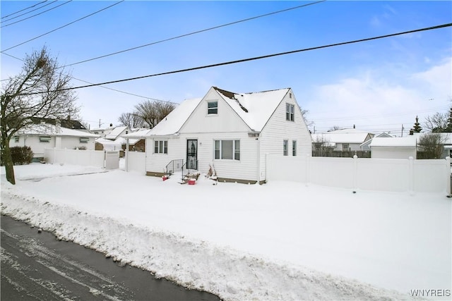 view of front of house