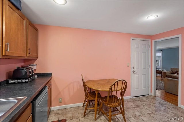 dining space featuring sink