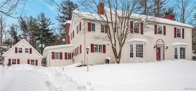 view of colonial inspired home