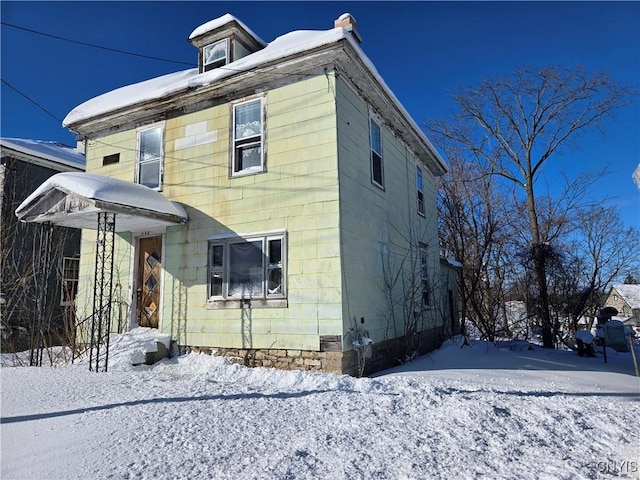 view of front of property