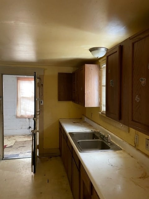 kitchen featuring sink