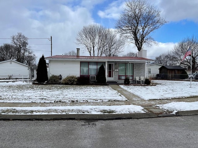 view of front of property