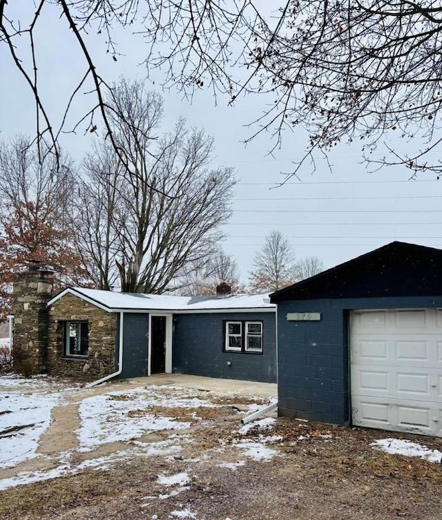 view of front of home featuring a garage