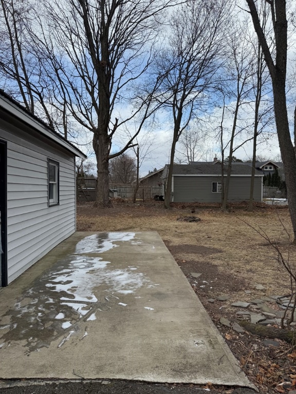 view of yard with a patio area