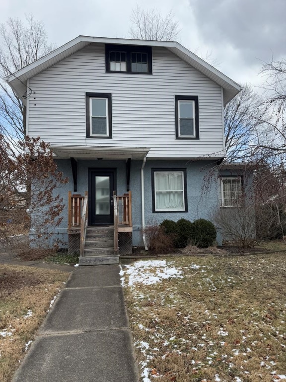 view of front property