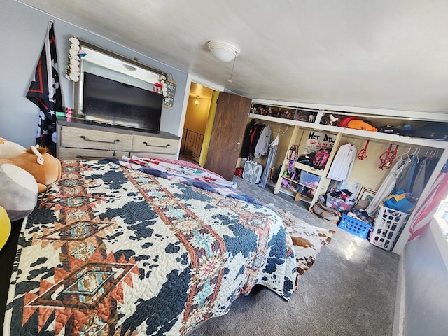 bedroom featuring carpet floors