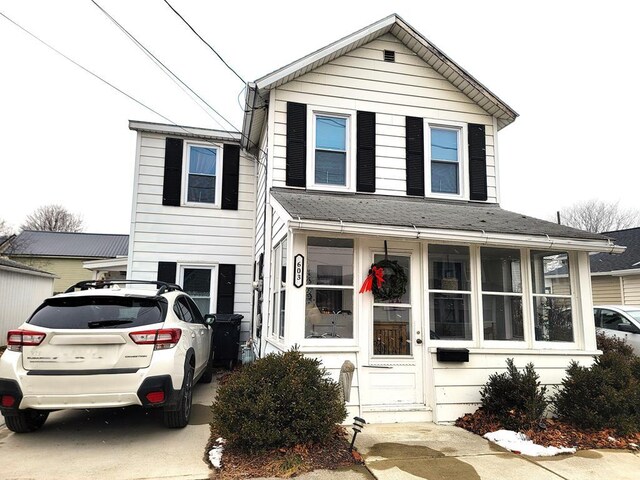 view of front of home