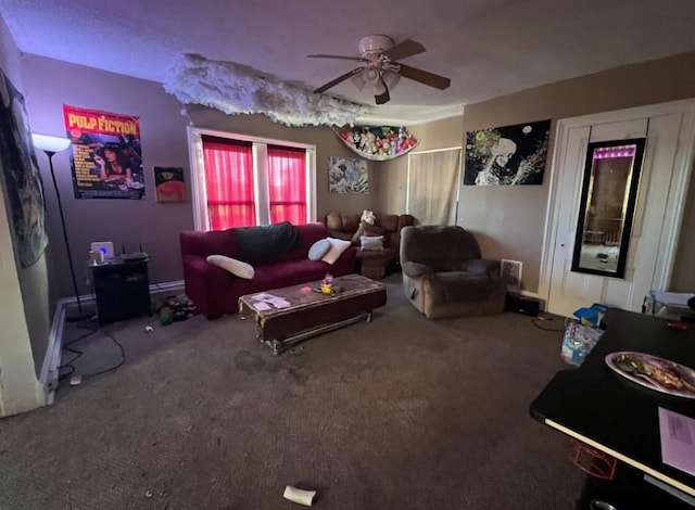 carpeted living room featuring ceiling fan