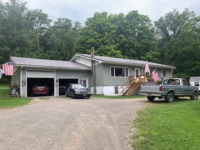 view of front facade with a garage