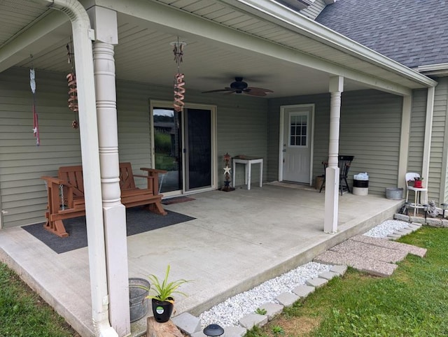 view of patio with ceiling fan