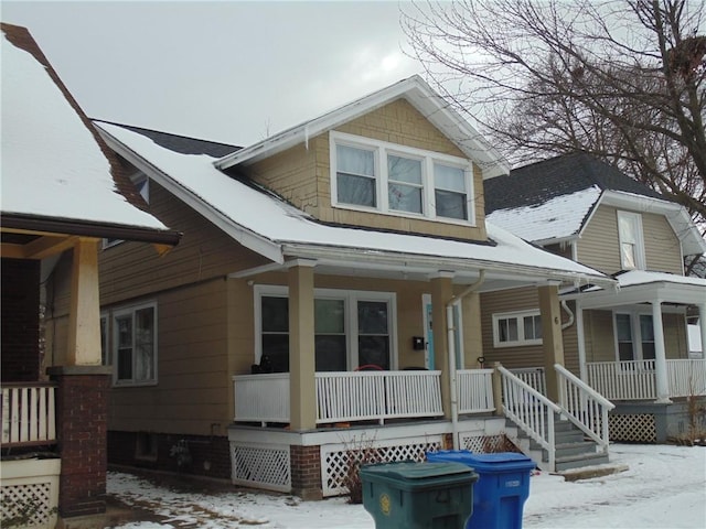 view of front facade featuring a porch